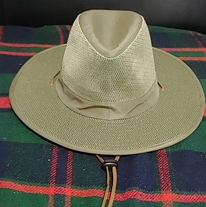 Lightweight hat w/ chin strap